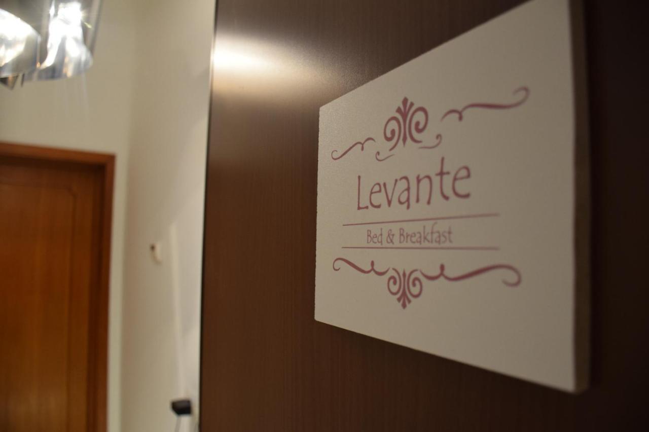 Levante Марина ди Карара Екстериор снимка